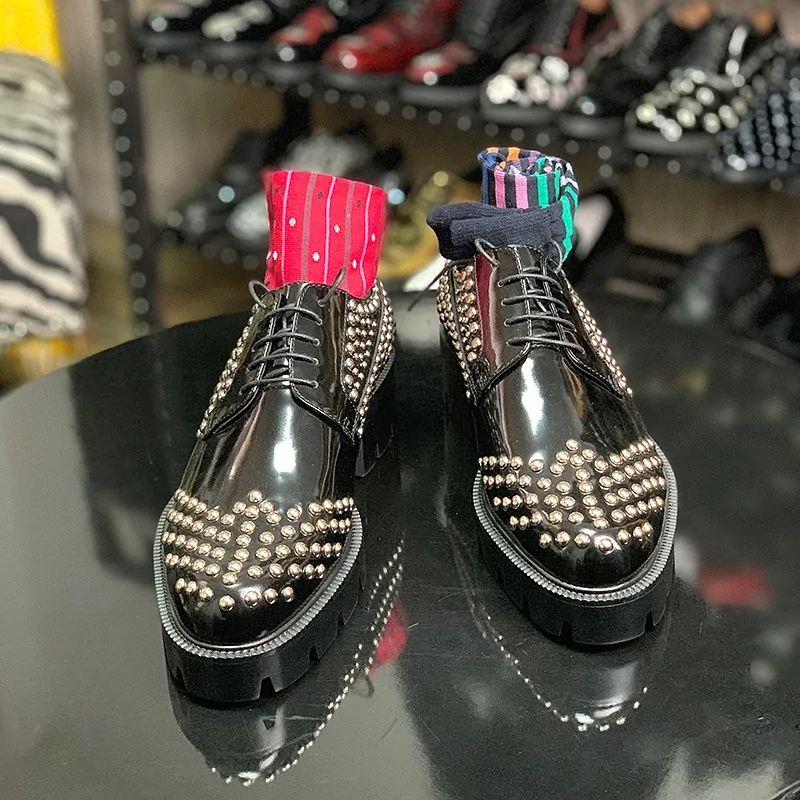 Autumn New Rivet Cake Thick Bottom Lace up Elevated Leather Shoes Flat Bottom Banquet Versatile Large and Small Cowhide Men Shoe